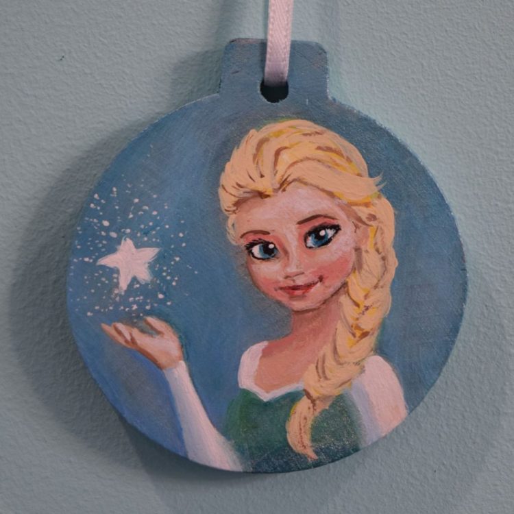 Elza Ornament